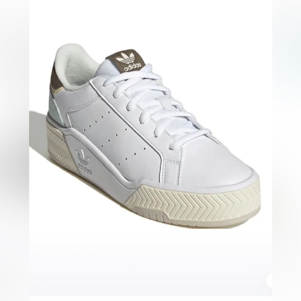 NWT Adidas Original Court Torino Women’s Shoe